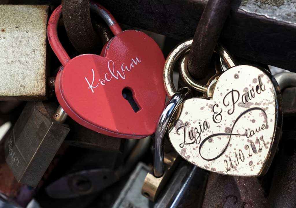 luxurious-milestone-anniversary-gift-ideas-to-celebrate-your-love