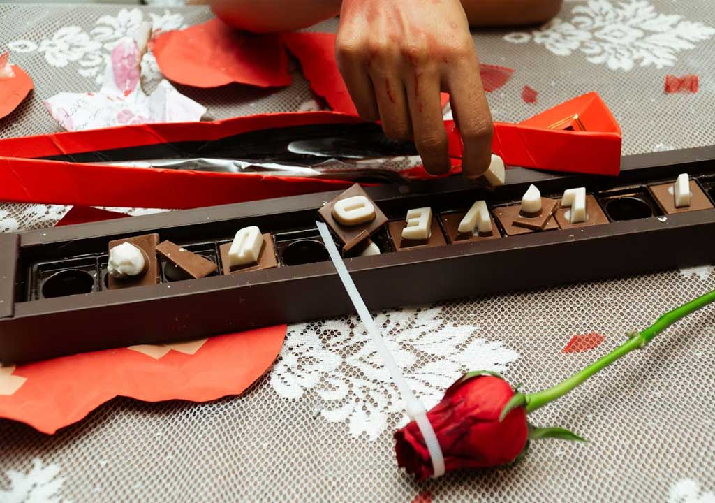 Classic Keepsakes for Traditional Anniversary Gift Ideas