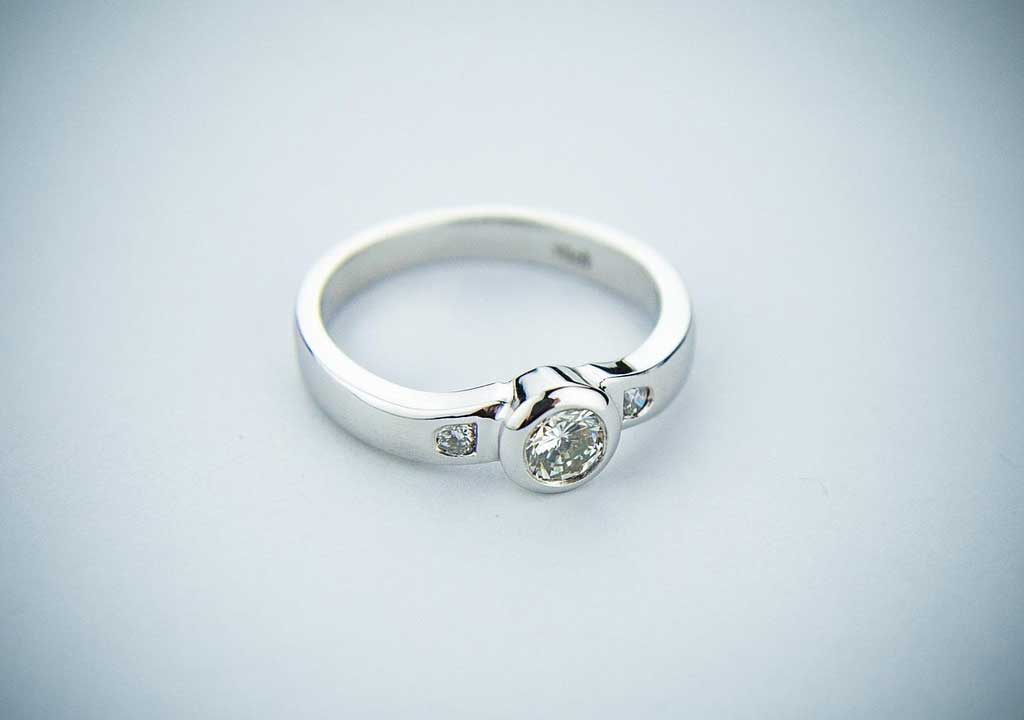 modern-anniversary-gift-ideas